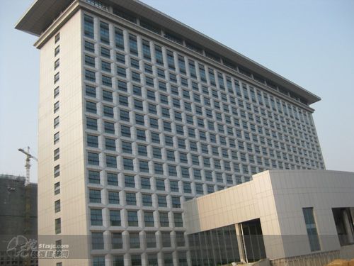 图片标题:潍坊高新区管委会大楼